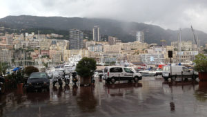 V Monacu